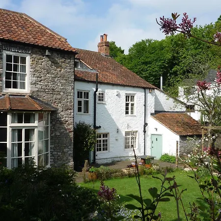 Dom wakacyjny The Old Barn At Trymwood