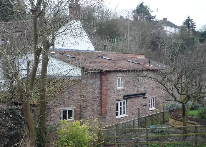 The Old Barn At Trymwood * Bristol